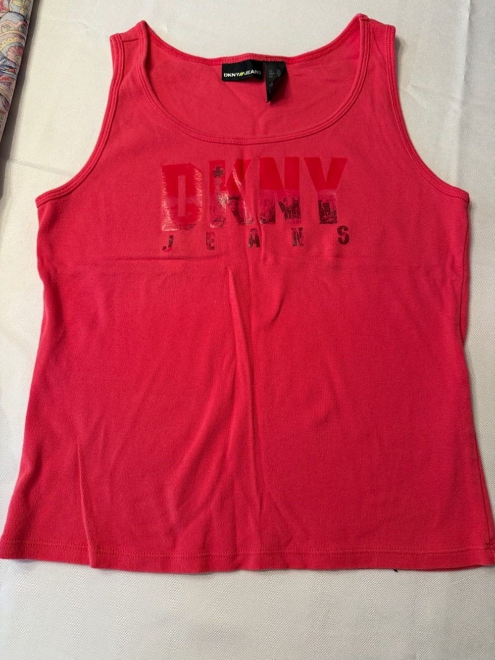 2 DKNY jeans sleeveless New York sleeveless tops size XL
Light purple, pink/red - Picture 7 of 10
